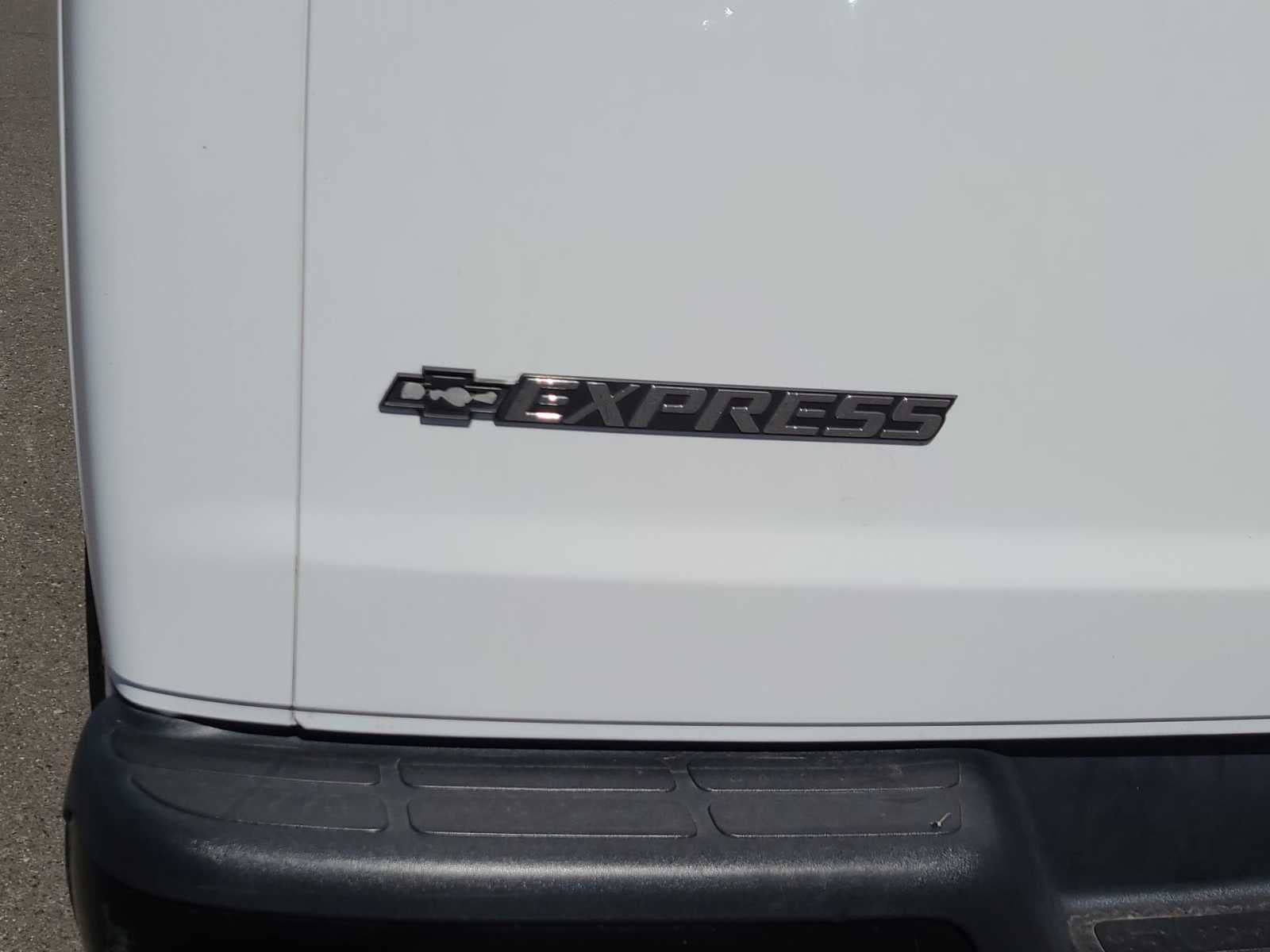 2017 Chevrolet Express LS
